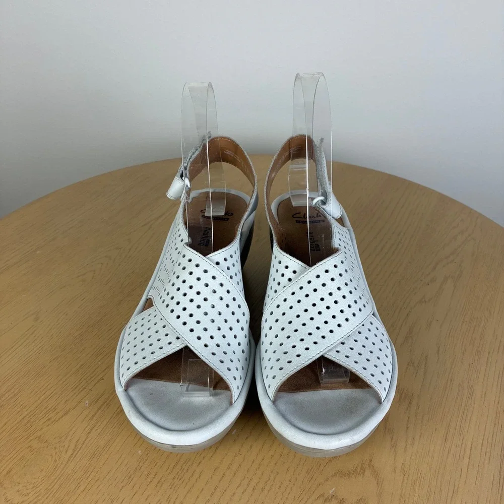 Clarks Reedly Variel Wedge Sandal Women's 7 Perforated Peep Toe Summer Comfort
